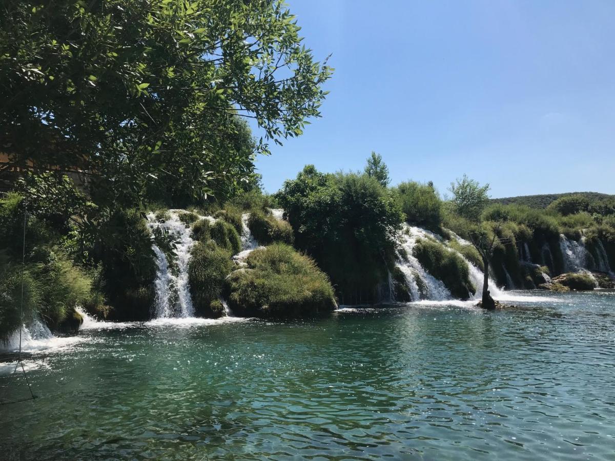 Apartmani Most Maslenica Kültér fotó